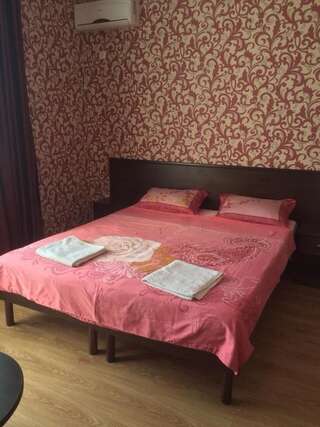 Гостиница Гостевой дом Валерия Адлер Двухместный номер Делюкс с 1 кроватью или 2 отдельными кроватями и балконом-3